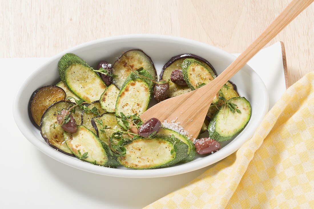 Antipasti aus Zucchini und Aubergine