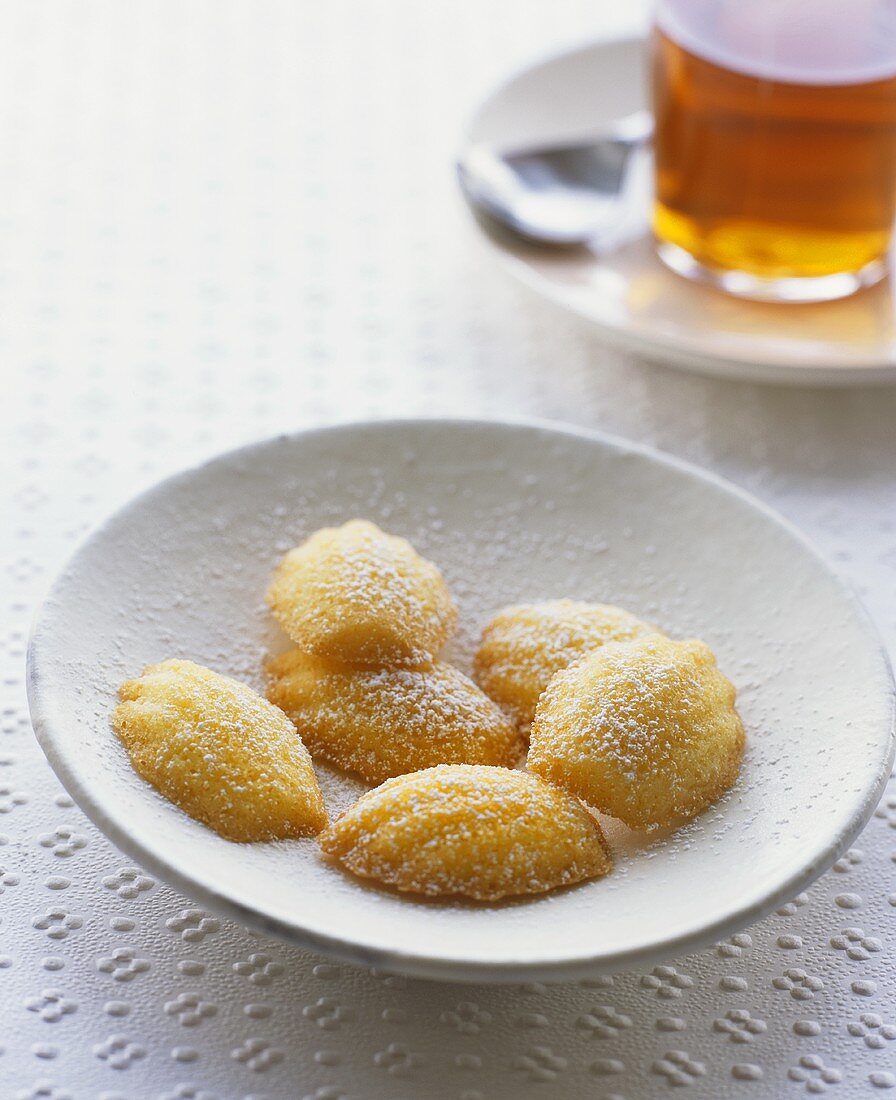 Madeleines (Small French cakes)