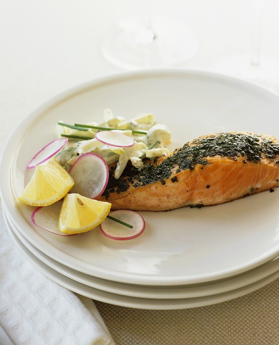 Grilled salmon fillet with chive crust