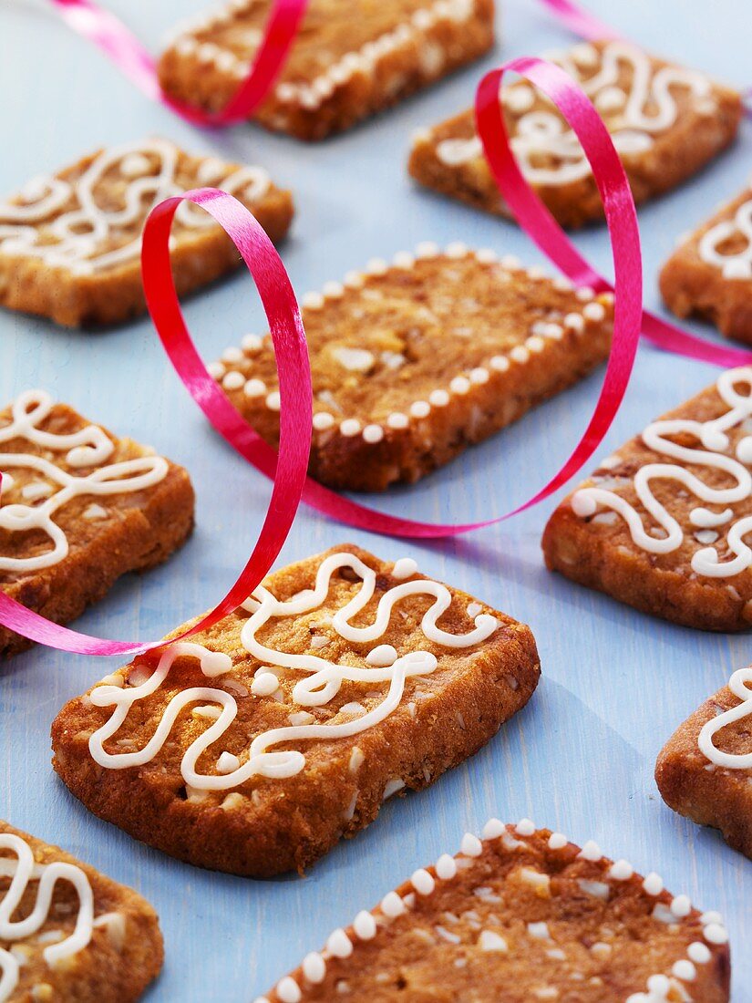 French 'pepper nut' biscuits decorated with icing sugar