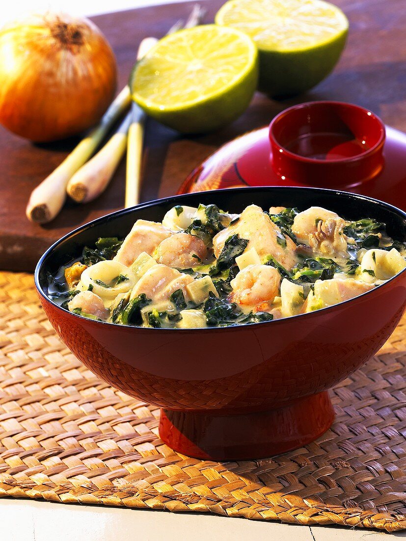 Seafood curry with spinach