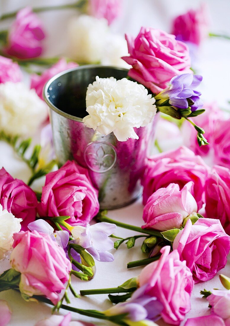 Flowers scattered over a table