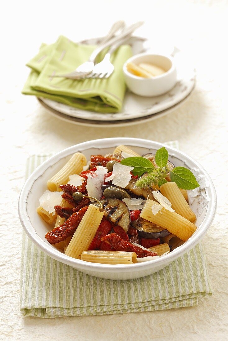 Rigatoni with grilled aubergines, capers and dried tomatoes