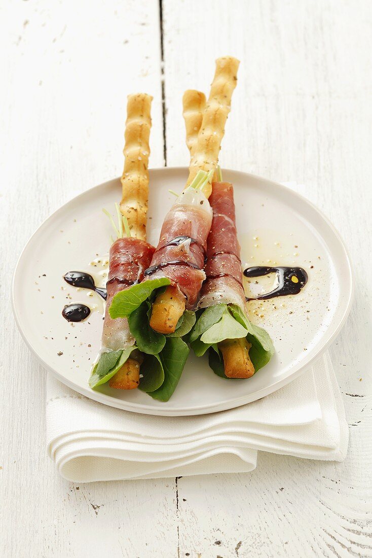 Grissini with ham and cress
