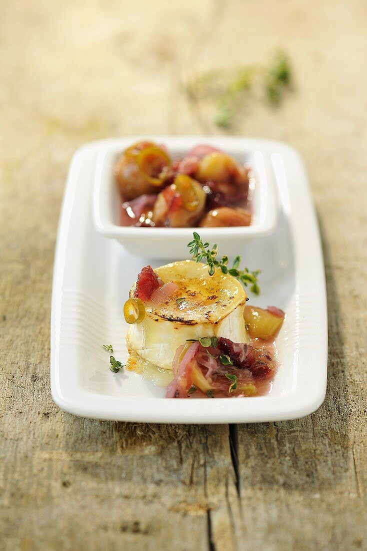 Goats' cheese with gooseberry chutney