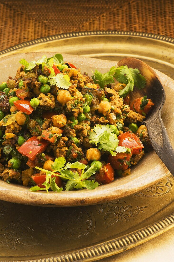 Indian-style minced meat with chick peas