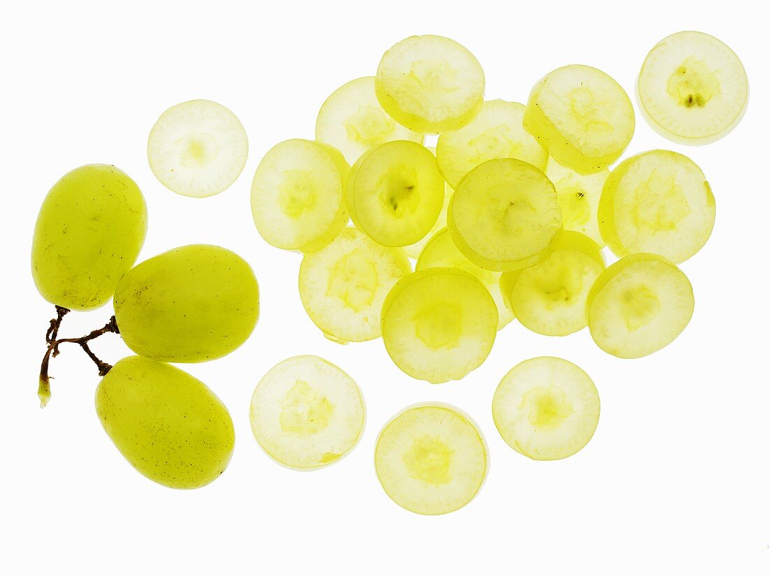 Green grapes, whole and sliced