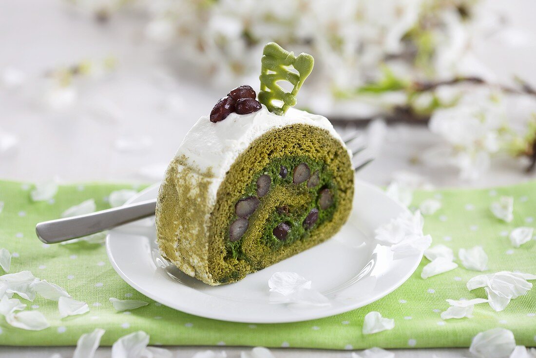 Green tea Swiss roll with azuki beans