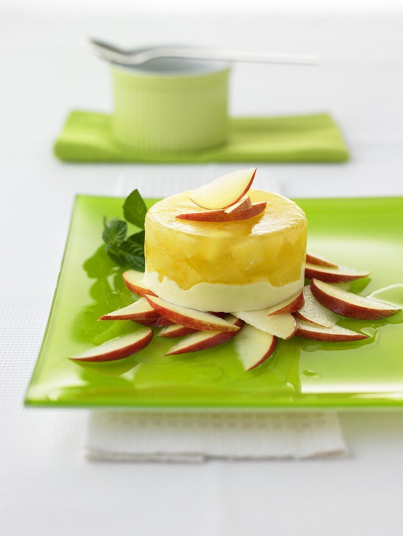 Panna cotta with apples