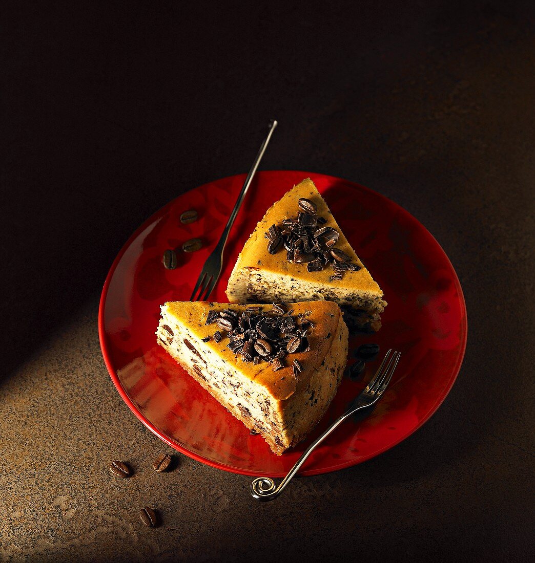 Cheese cake with chocolate chips and coffee beans