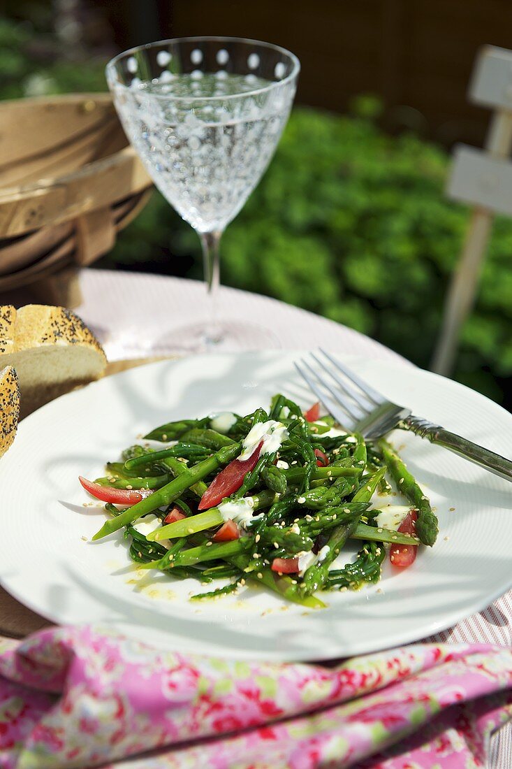 Green asparagus salad