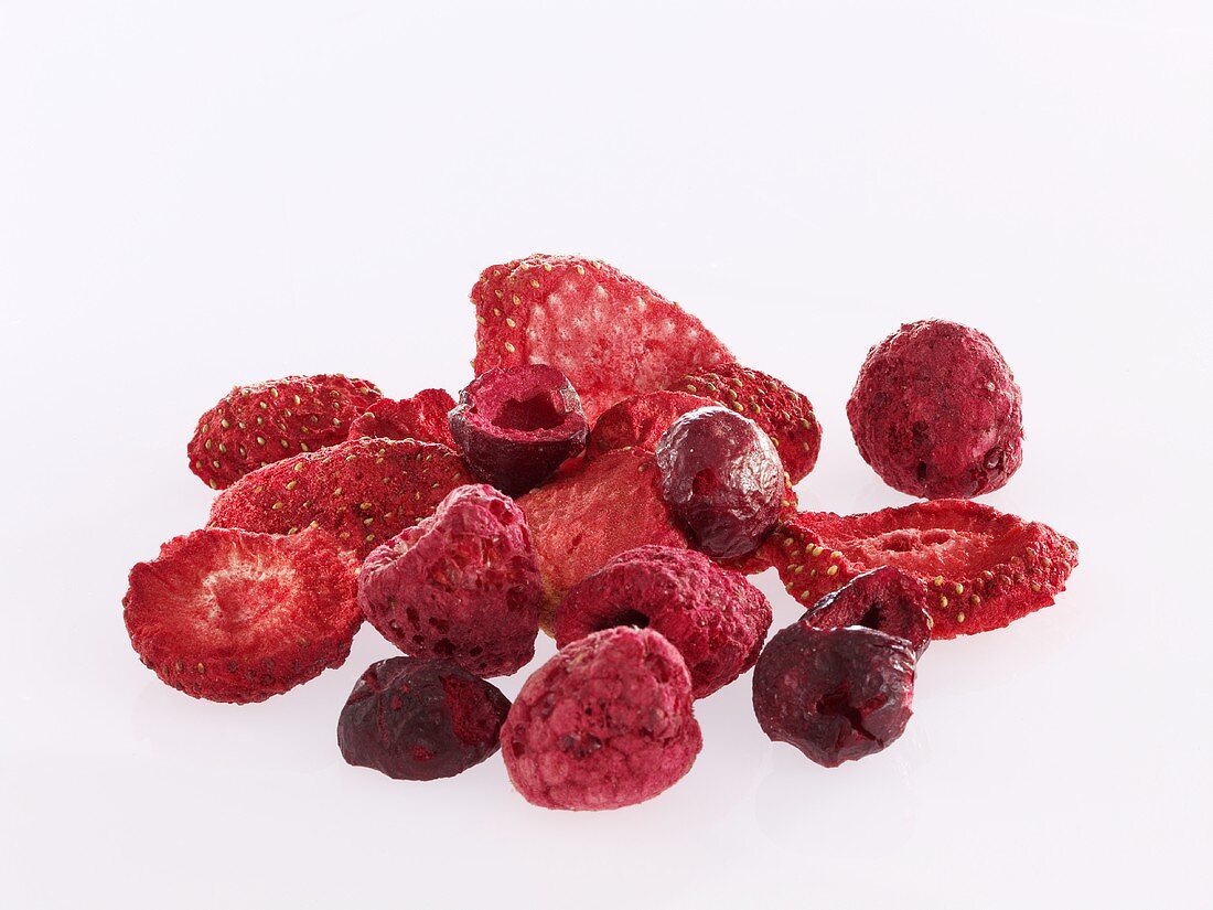 Strawberries, raspberries and cherries (freeze-dried)