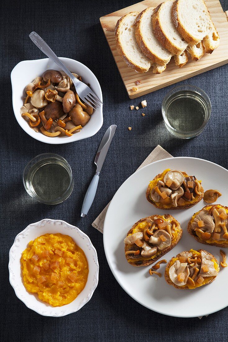 Toast with pumpkin pate and mushrooms