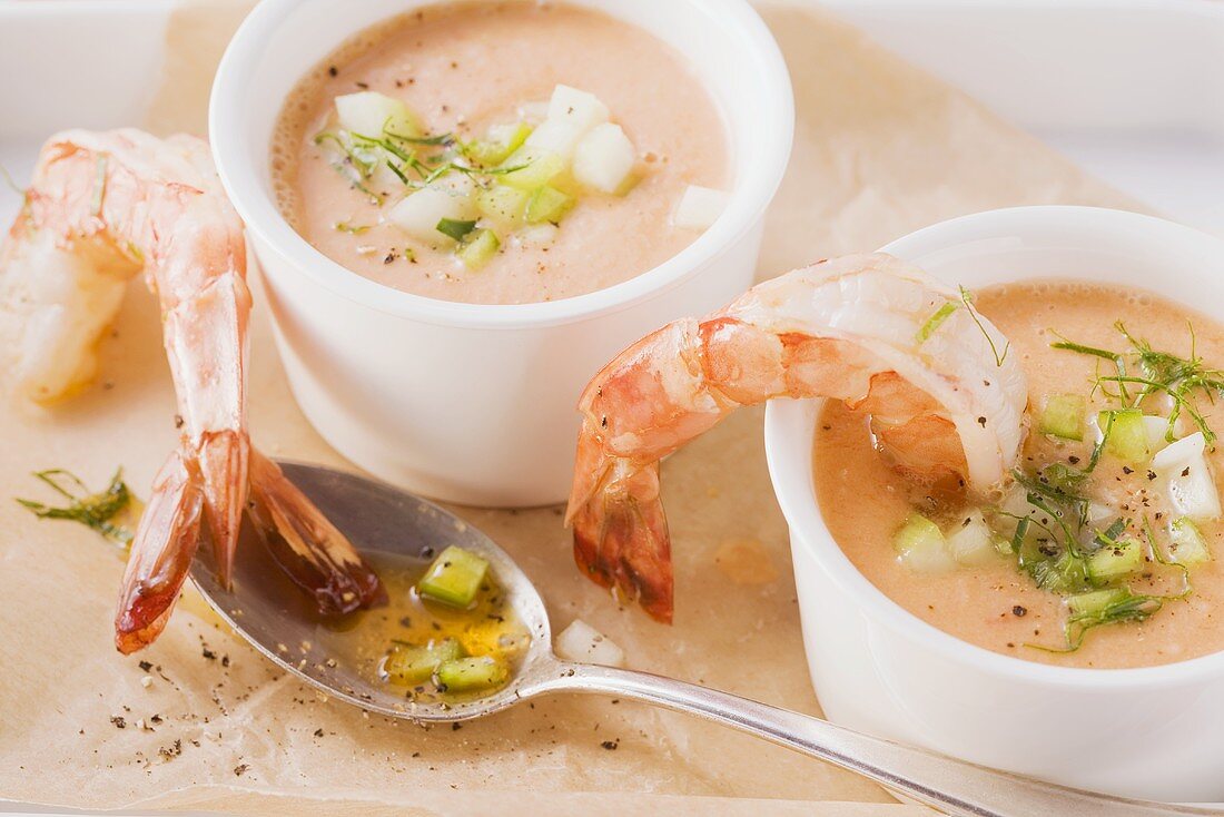 Gazpacho mit Knoblauchgarnelen