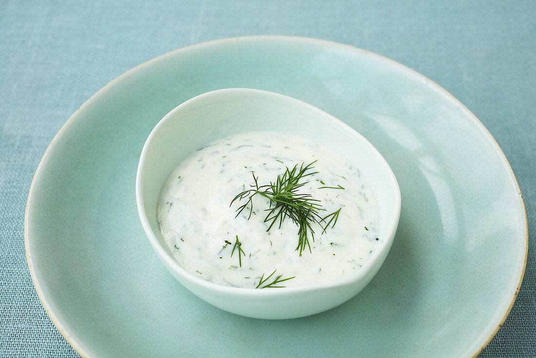 Yoghurt and dill dressing