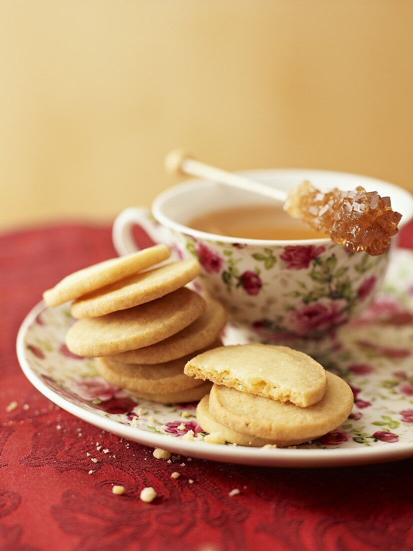 Heidesand (sand biscuits) with tea