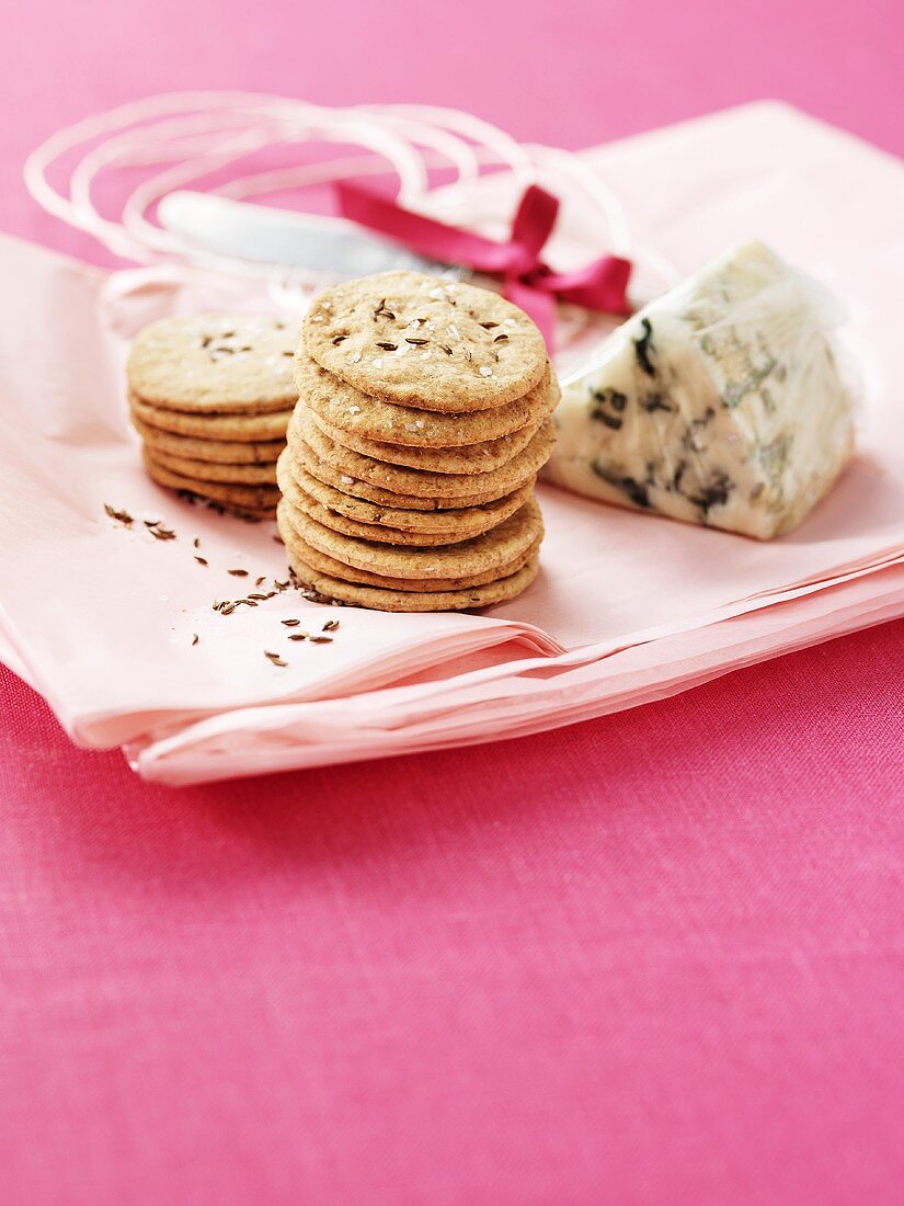 Crackers and blue cheese