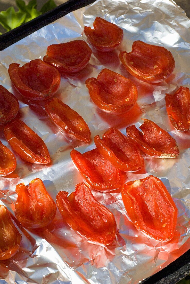 Sun-dried tomatoes on aluminium foil