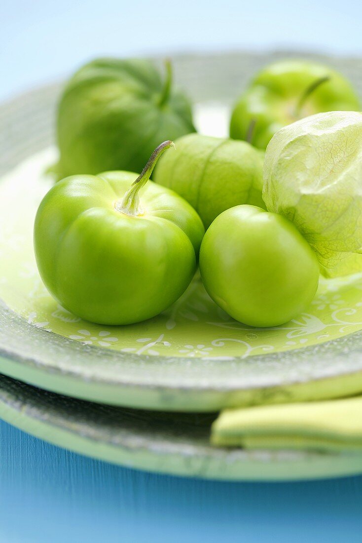 Tomatillos mit Fruchthülle