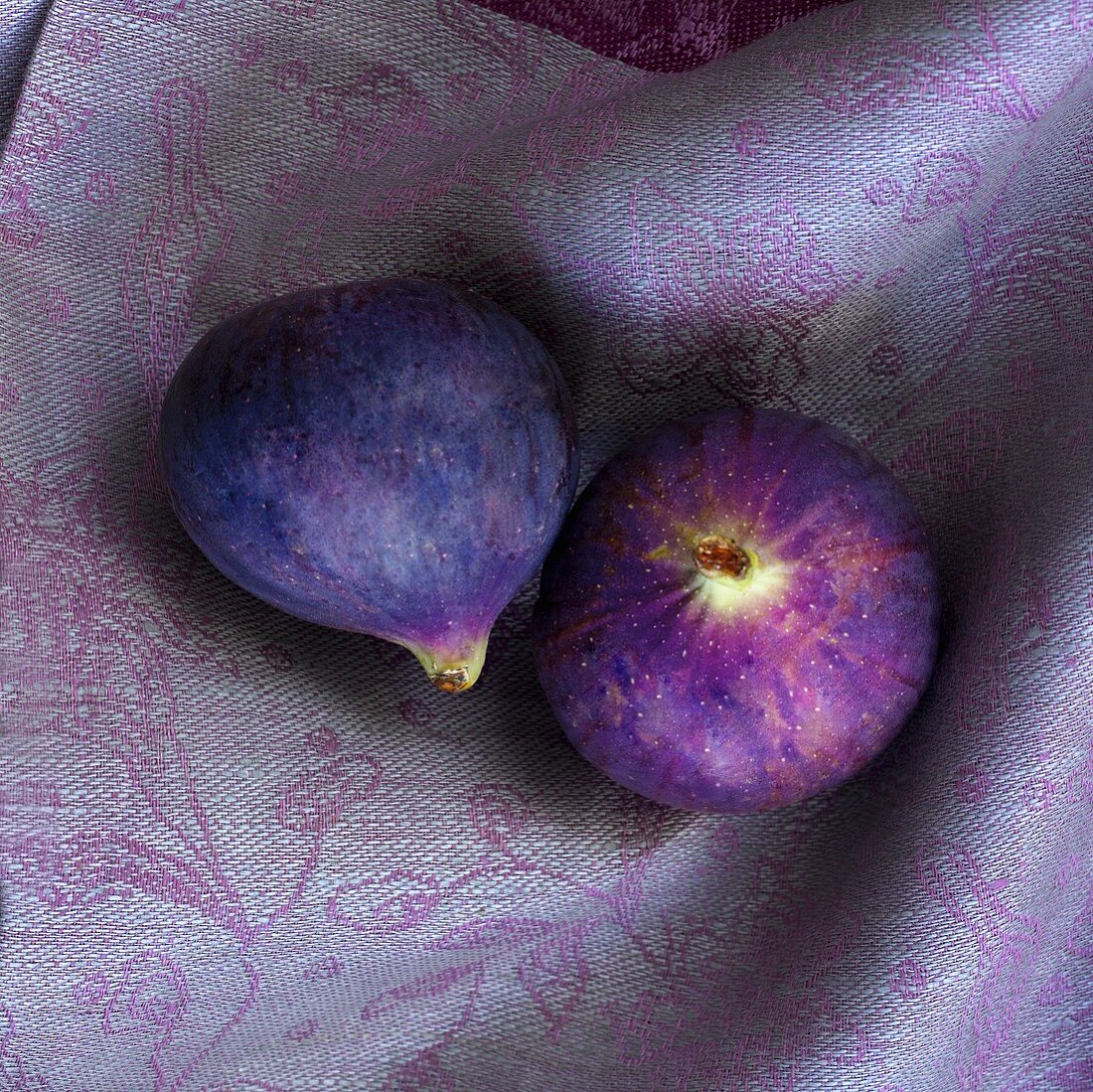 Two figs in a cloth