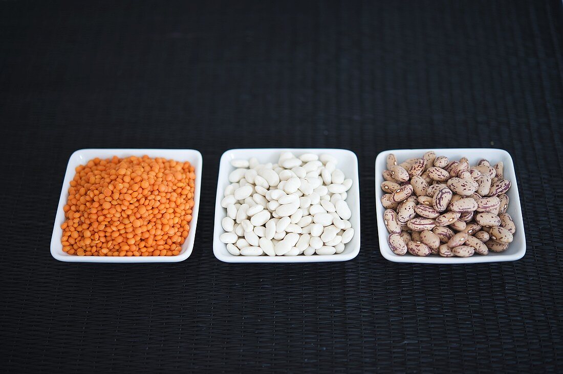 Red lentils, white beans and runner beans