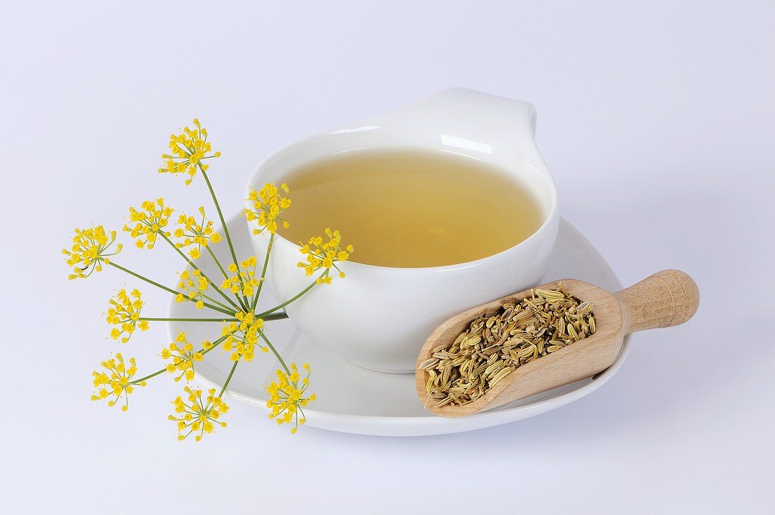 Fennel tea, fennel flowers and fennel seeds