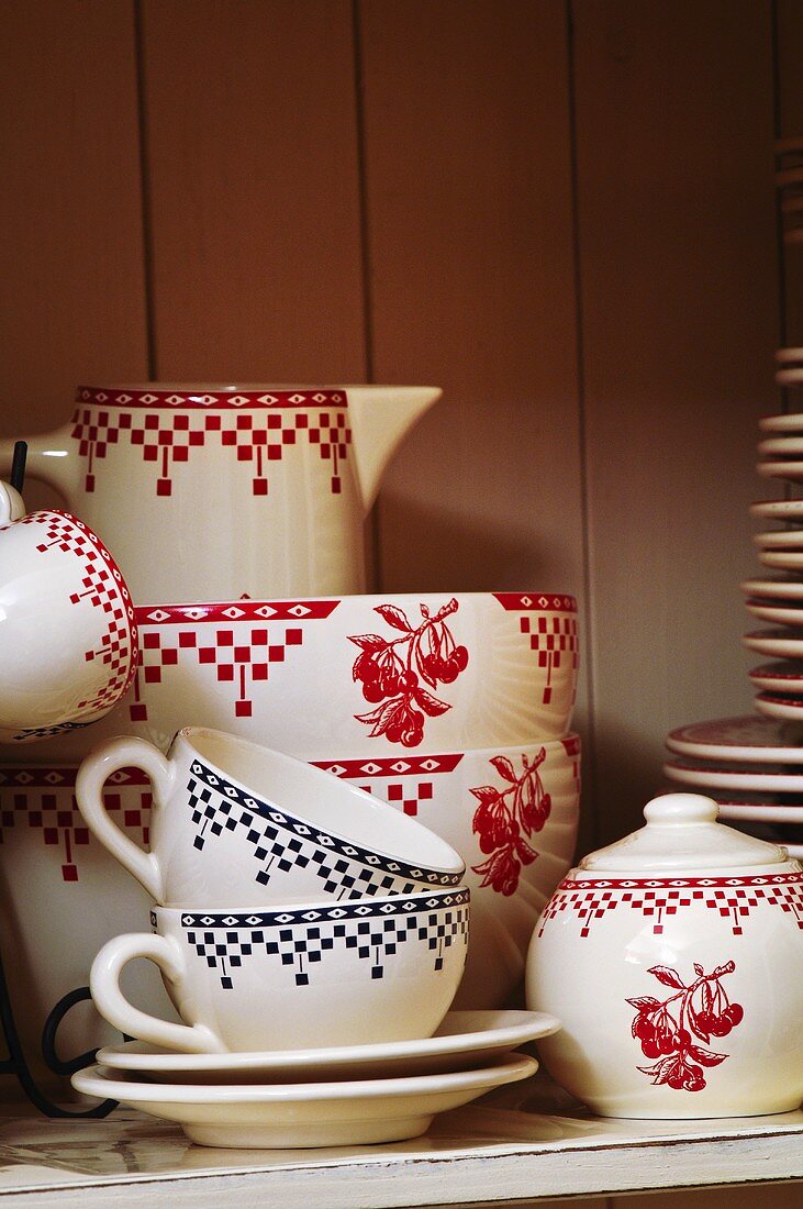 Assorted crockery