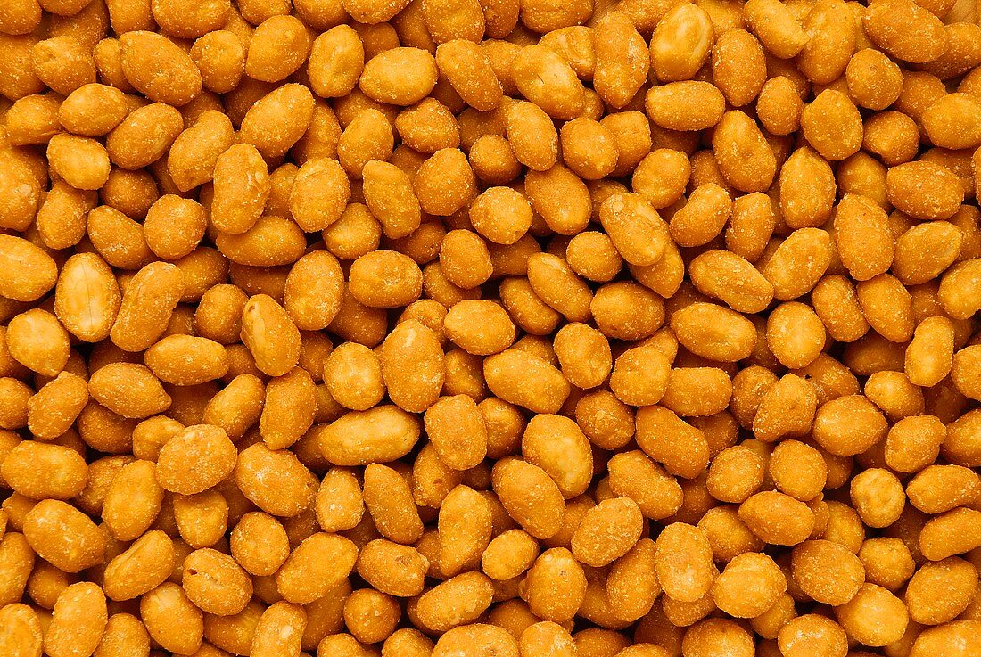 Honey-roasted peanuts (full-frame)