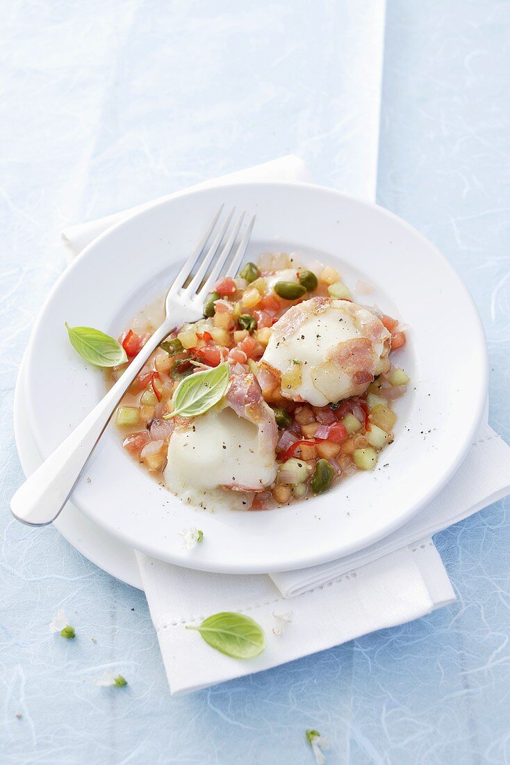 Ziegenkäse im Speckmantel auf Melonenrelish