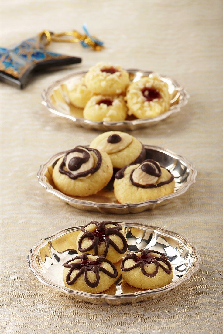 Almond biscuits with chocolate decorations (Christmas)