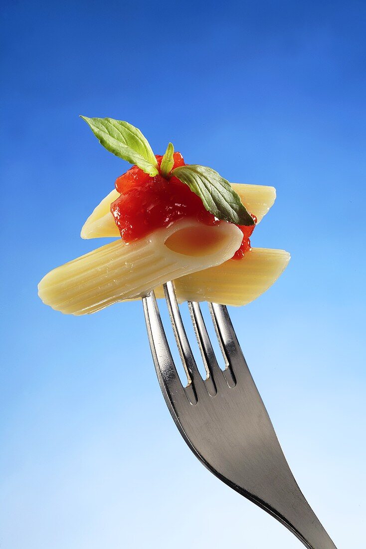 Penne rigate al pomodoro (Pasta with tomato sauce, Italy)