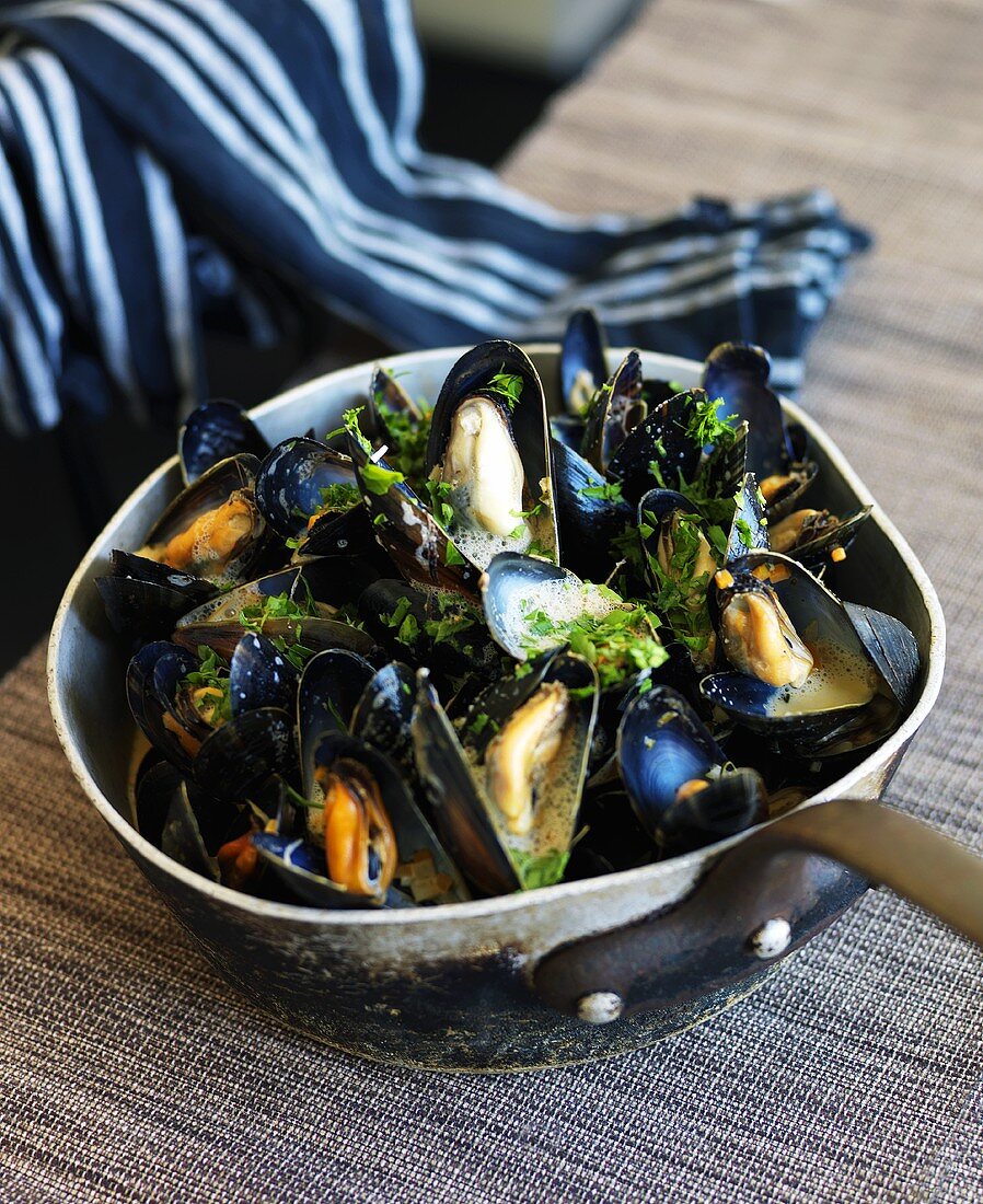 Mussels with herbs