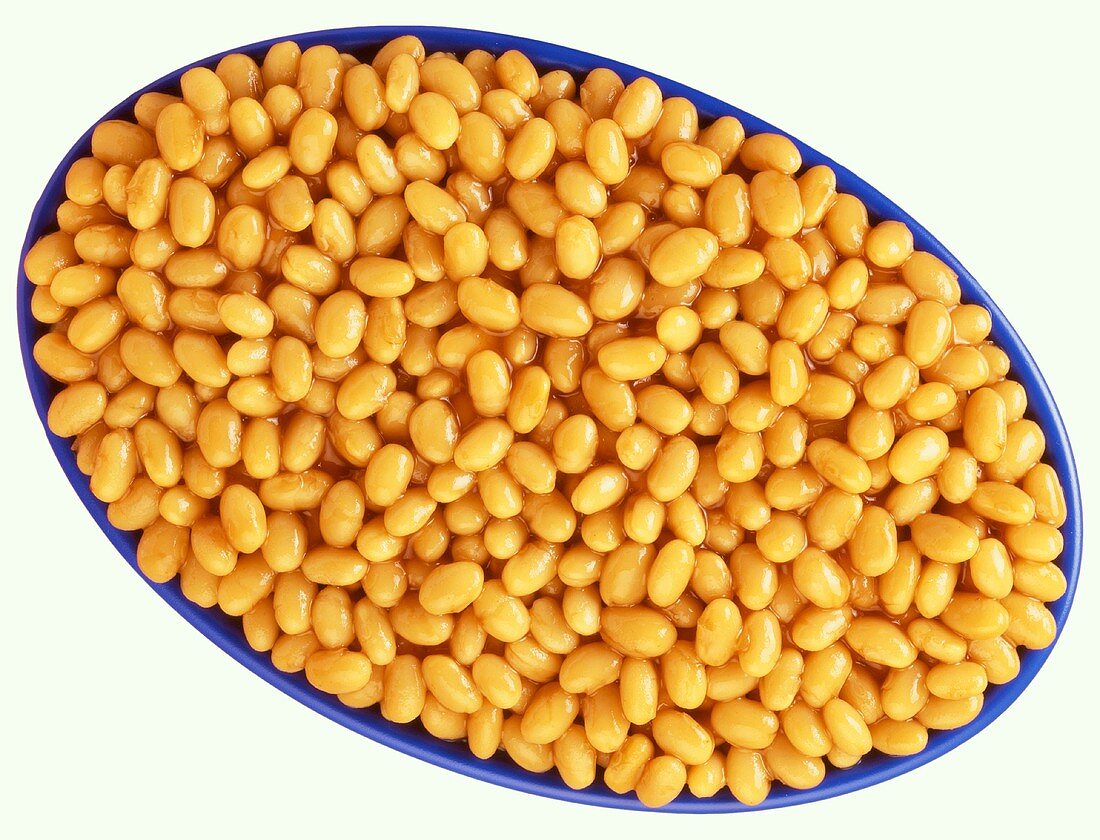 Baked beans in a bowl (from above)
