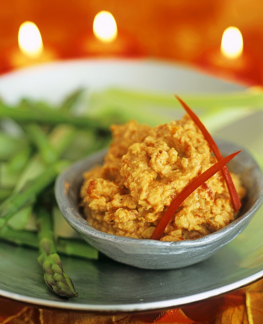 Chick-pea and pepper paste with vegetables