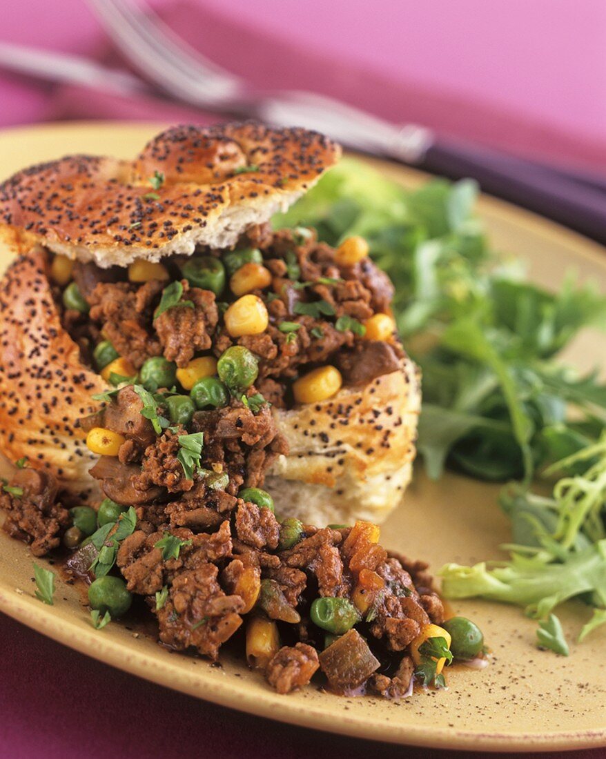 Sloppy Joe (gefülltes Brötchen mit Hackfleischsauce, USA)