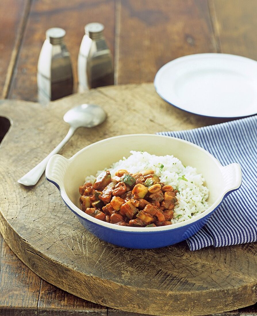 Vegetarian chilli with rice