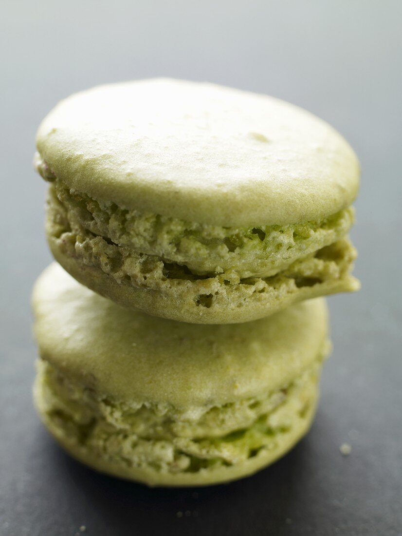 Pistachio macarons (Small French cakes)
