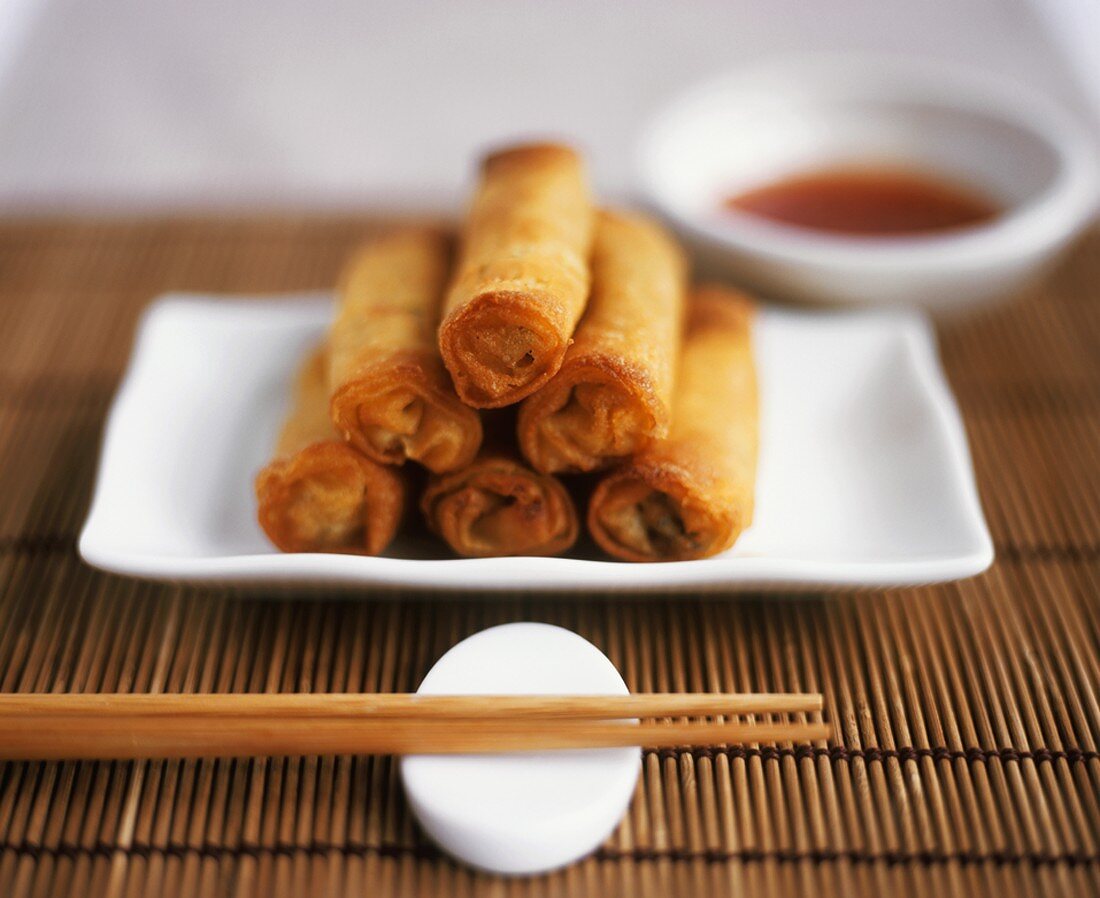 Chinese spring rolls and chilli sauce