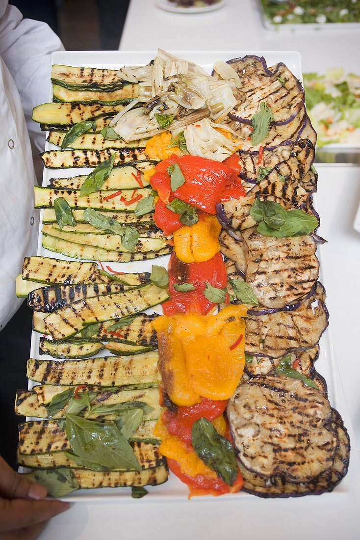 Grilled vegetables (courgettes, peppers and aubergines)