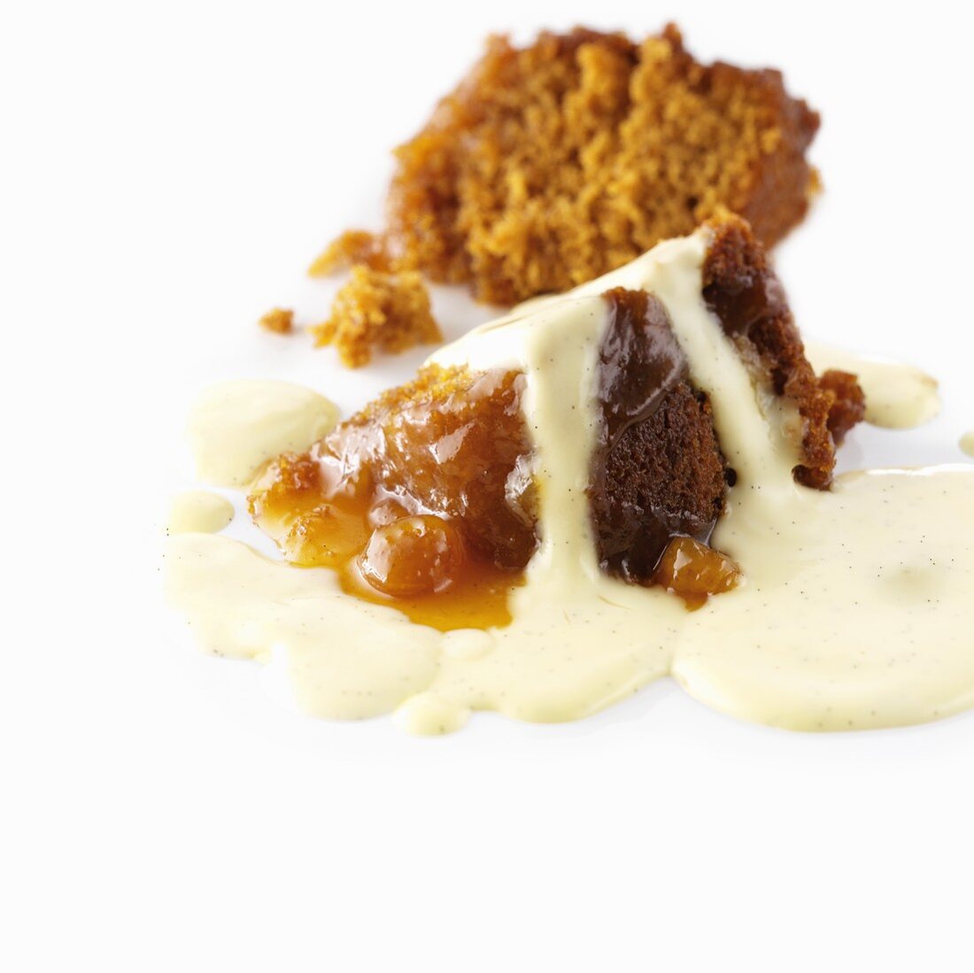 Sponge Pudding (englischer Biskuitpudding) mit Vanillesauce