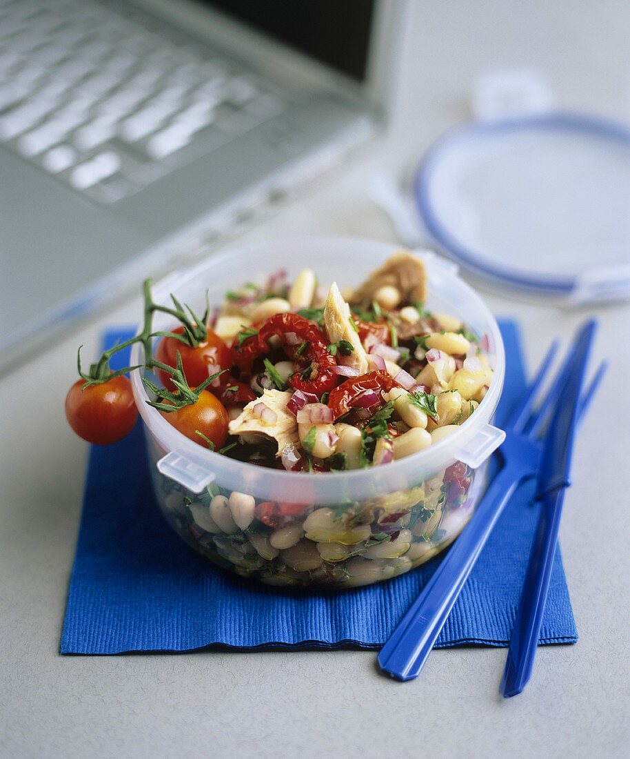 Cannellini beans with dried tomatoes and tuna