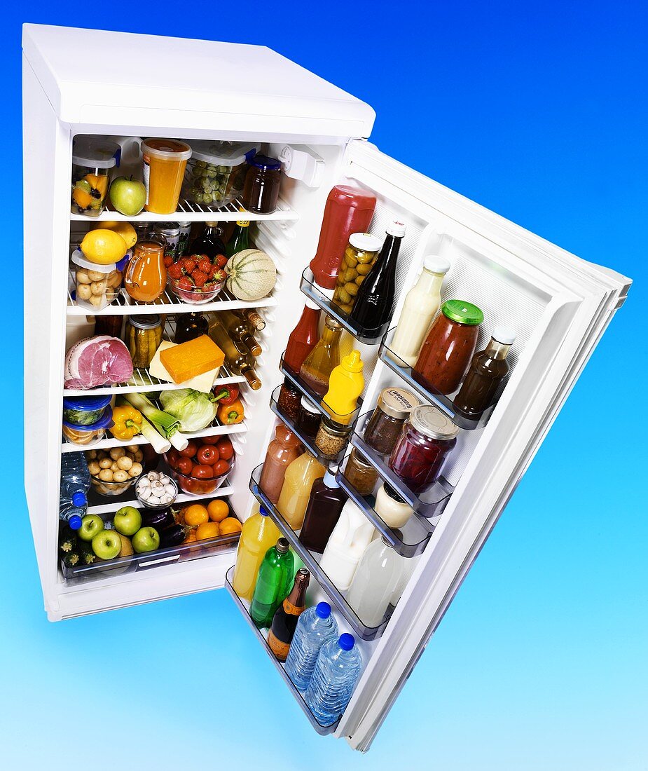 Kühlschrank voller Lebensmittel