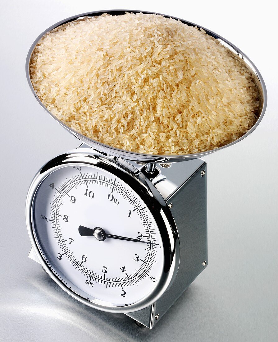 Brown rice on kitchen scales
