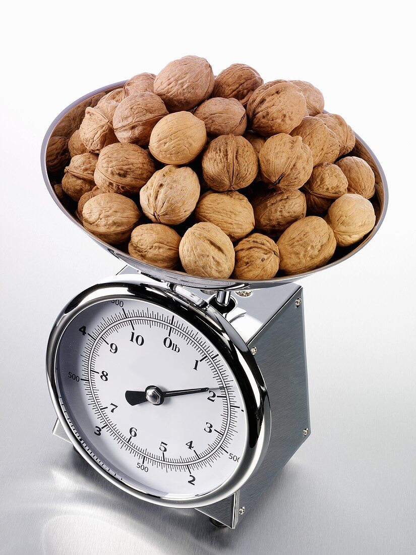 Walnuts on kitchen scales