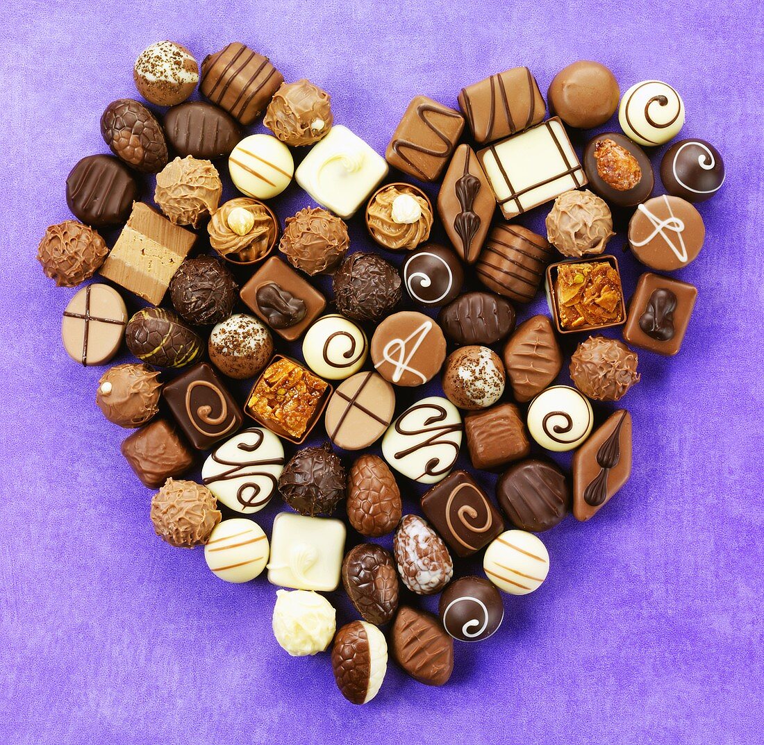 Herz aus belgischen Schokoladenpralinen
