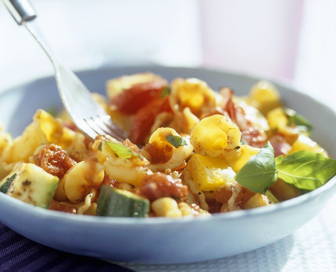 Pasta with vegetable sauce