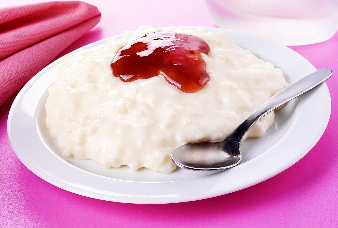 Rice pudding with strawberry jam