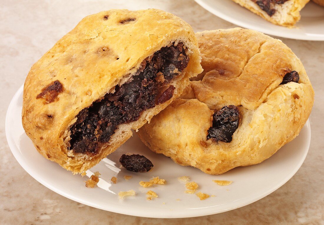 Lancashire Eccles cakes (Pastry with currant filling, England)