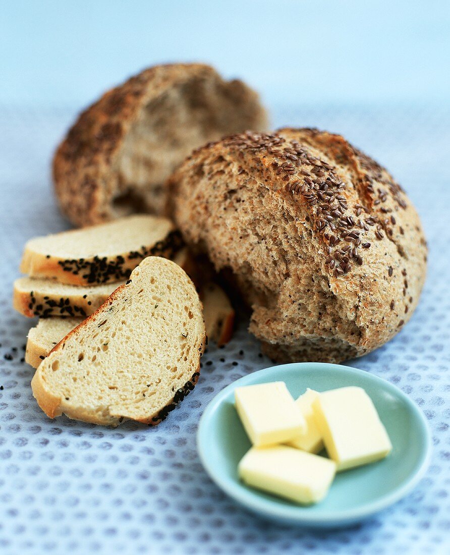Wholemeal roll with butter