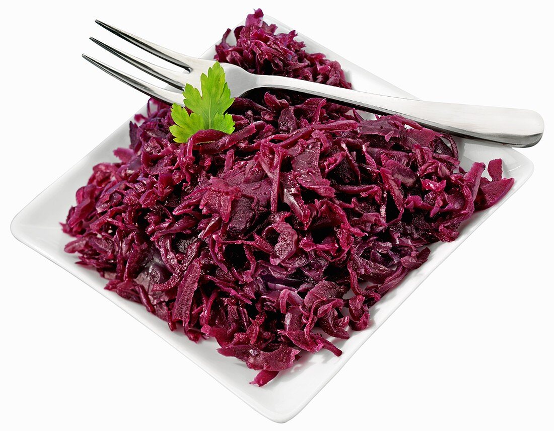 Rotkohl auf Teller mit Gabel